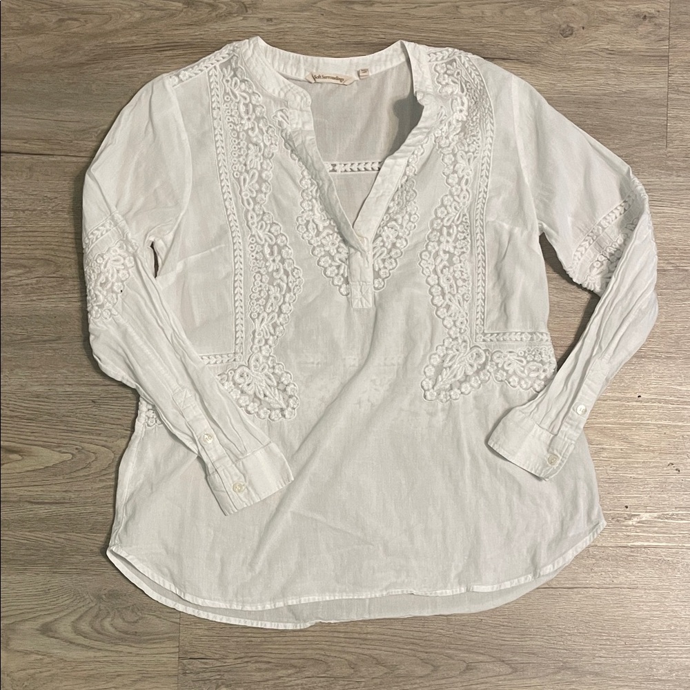 Soft Surroundings White Embroidered Blouse
